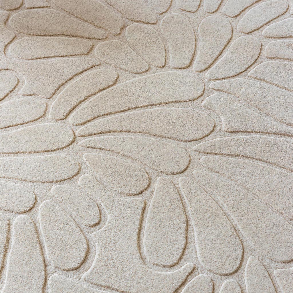 LA Coleby Petals Ivory Cream 078809 140x200