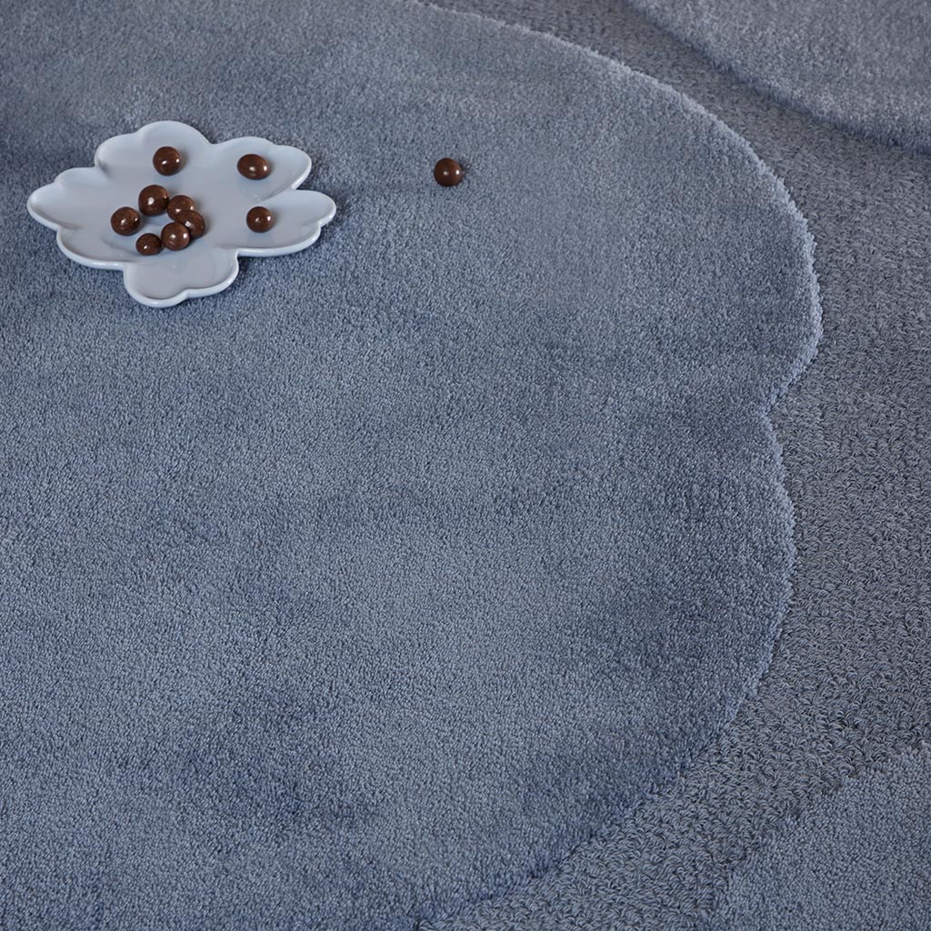 MAR Iso Unikko Dusty Blue 132308 200x300